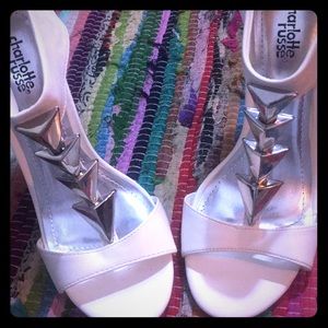 White heels size 7
